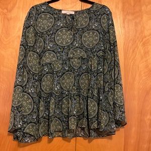 Flowy Loft top